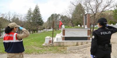 Tunceli’de valilik koordinesinde oluşturulan Polis ve Mehmetçik'ten şehitlere vefa