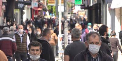 Samsun’da belediye ekipleri maske ve sosyal mesafe denetimi yaptı