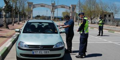 Çanakkale’nin Bayramiç ilçesinde sıkı korona virüs denetimleri