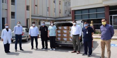 Kumluca'da Üretici Kooperatifinden sağlık çalışanlarına sebze desteği