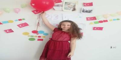 Mardin Mazıdağı'nda çocuklar 23 Nisanı evlerinde kutladı