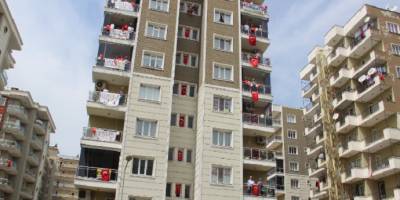 Aydın'da bir sitede 23 Nisan coşkusu farklı yaşandı