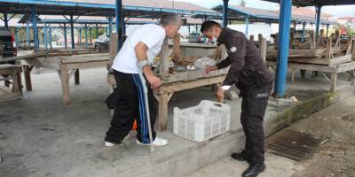 Menteşe ilçesinde Aftan çıkıp sokakta yaşayan vatandaşa yardım gecikmedi