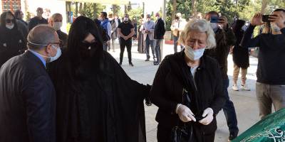 Ünlü sanatçı Bülent Ersoy’un vefat eden annesi Necla Poyraz’ın cenazesi için İçişleri Bakanlığı’ndan özel izin alındı