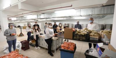 Mersin Mezitli Belediyesi çalışanlarından gönüllü seferberlik