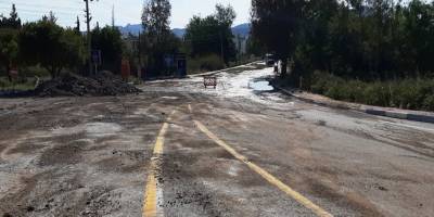 Muğla Bodrum’da Su borusu patladı asfaltlar yerinden söküldü