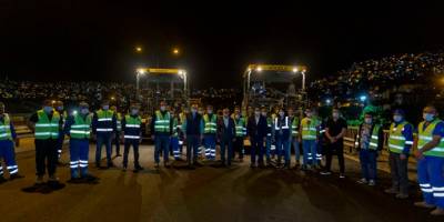 İzmir'de Trafik durdu Büyükşehir yol yaptı