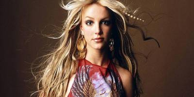 Britney Spears, Önce evini yaktı sonra bacağını kırdı!