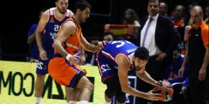 Anadolu Efes’ten Deplasman Zaferi
