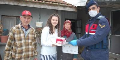 Tekirdağ Malkara ilçesinde 18 yaşına giren Emine’ye jandarmadan sürpriz