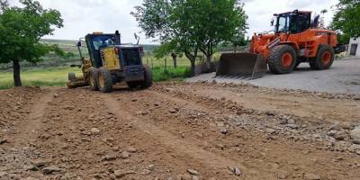 Kilis’te Köy yollarının genişletme çalışmaları başladı