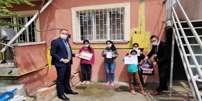 Covid-19 çocuklara hediye kazandırıyor