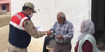 Malatya'da Yaşlı vatandaşlardan jandarmaya dua