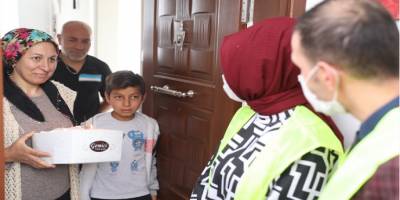 Yunus’un annesine doğum günü süpriz hayalini Başkan Demirtaş gerçekleştirdi