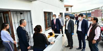 Ankara Mamak’ta gençlerden ailelere yemek dağıtımı