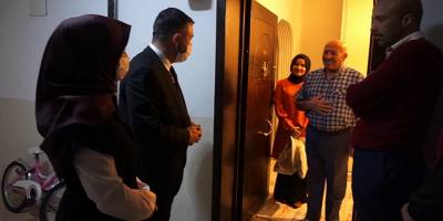 Ankara Pursaklar Belediye Başkanı Çetin’den şehit ailelerine ziyaret