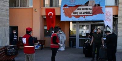 Balıkesir’de 14 günlük karantina süreçlerini tamamlayanlar memleketlerine yolcu edildi