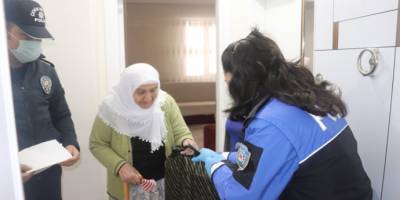 Bitlis'te Vefa ekibinden “Anneler Günü” ziyareti