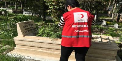 Ankara Genç Kızılay'dan anlamlı anneler günü kutlaması