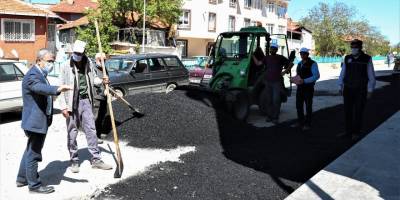 Belediye Başkanı, asfalt çalışmalarını yerinde inceledi