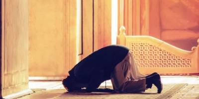 İstanbul'da aylar sonra cemaat ile ilk cuma namazı stadyumda kılındı