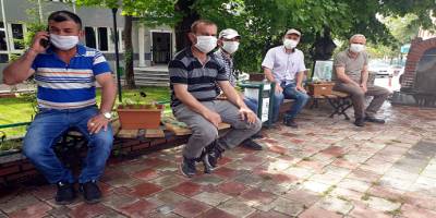 Bursa Orhaneli ilçesinde Çiçekler vatandaşı koronadan koruyor