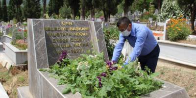 Çan Belediye Başkanı Öz'den vefat eden başkanlara vefa örneği