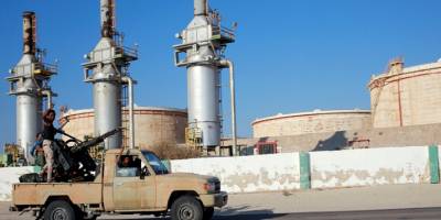 Hafter kontrolündeki limanlarda petrol ihracatı tamamen durduruldu