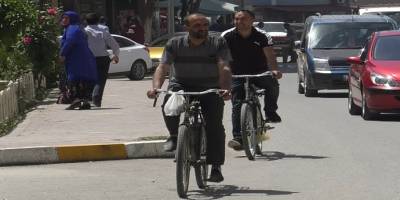 Iğdır'da vatandaşlar yasağa rağmen maske takmadı