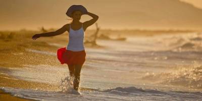 Annesini 50 yerinden bıçaklayarak öldüren gencin yargılanmasına başlandı!