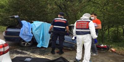 Trabzon’un Of ilçesinde direğe çarpan araçta 3 kişi yanarak can verdi