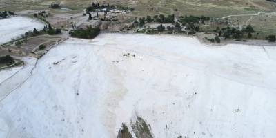 Beyaz cennet Pamukkale'ye gidecek misiniz? Pamukkale umudu yerli turiste bağladı