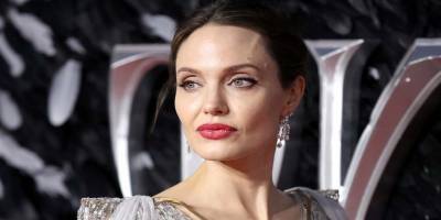 44 Yaşındaki yıldız oyuncu güzelliği ile yıllara meydan okuyor