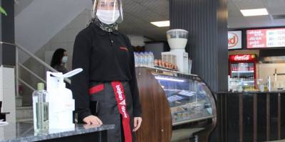 İzmir'de Restoran ve kafeler açıldı