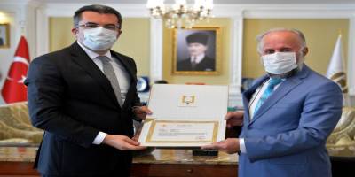 Erzurum Müftüsü Sula’dan Vali Memiş’e veda ziyareti