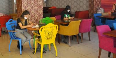 Erzincan’da fiziksel mesafeli normalleşme başladı