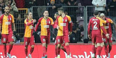 Galatasaray Tartışmalı Kararla Çeyrek Finalde