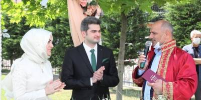 Kocaeli Körfez’de sosyal mesafeli kır nikâhına talep artıyor