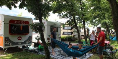 Kocaeli’de kamp alanları çadır ve karavanlarla doldu taştı