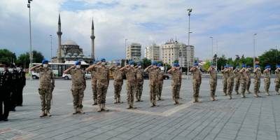 Jandarma Teşkilatı 181 yaşında! Ata'nın huzurunda saygı duruşu