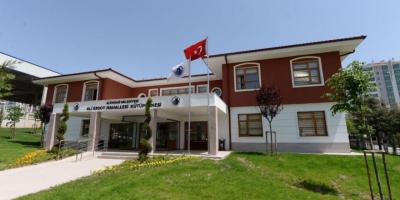 Kütüphanelerde sınav mesaisi