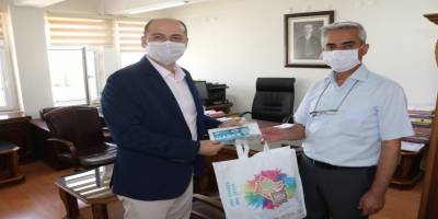 Manisa Büyükşehirin maske desteği devam ediyor