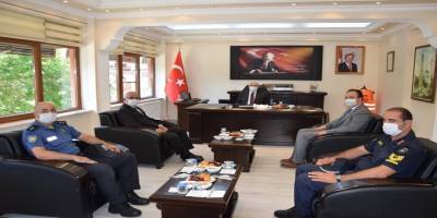 Vali Yavuz Selim Köşger'den Yenipazar'a veda ziyareti