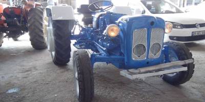 Antalyalı traktör tutkunu 54 yıllık traktörü 5 bin lira masrafla çalışır hale getirdi