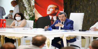 İzmir Konak’ta normalleşme sürecindeki ilk meclis toplantısı yapıldı