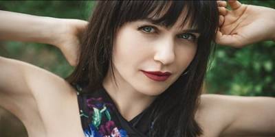 46 Yaşındaki Şevval Sam, Genç Kızlara Meydan Okudu