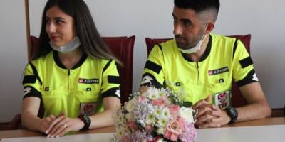 Fulya Fırat Çıtak ile Ahmet Çıtak gelinlik ve damatlık yerine hakem forması giydiler