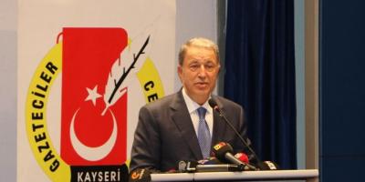 Milli Savunma Bakanı Akar: "Türkler ve Kürtler et ve tırnak gibidir"