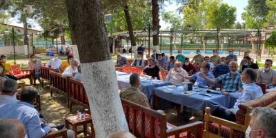 Vali Çuhadar, tütün üreticilerinin sorunlarını dinledi