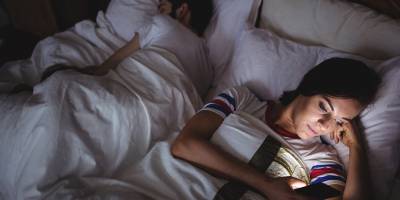 Sevgiliniz, eşiniz bu davranışları yapıyorsa aldatılıyor olabilirsiniz! Aldatma belirtileri nelerdir?